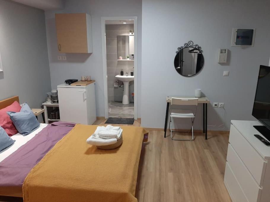 Ανετο Στουντιο Στην Πυλαια Με Ευκολο Παρκιγκ Tesalonika Bagian luar foto